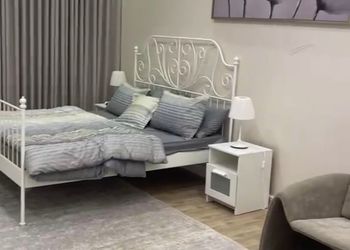 مزرعة بمجالس وألعاب أطفال 