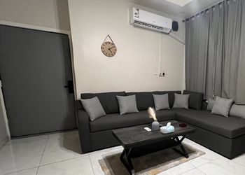 شقة واسعة وراقية بدخول ذاتي
