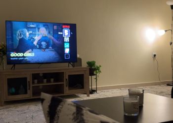 استديو باثاث مريح وبسيط 