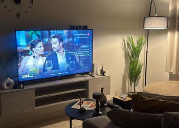 شقة بصالة مريحة ودخول ذاتي 