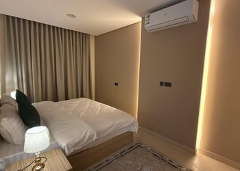 استديو بسرير ماستر 