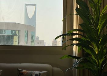 شقة بغرفة معيشة وغرفة نوم 