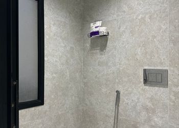 استوديو بدخول ذاتي 