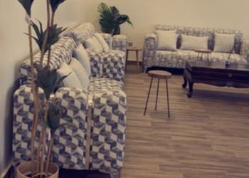 استراحة بمسطح اخضر وجلسه خارجيه