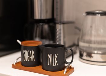 شقة بغرفتين نوم وصالة