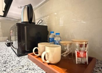 شقة بأثاث انيق وغرفة سينما