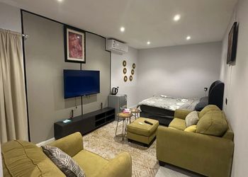 استديو هادئ بسرير ماستر
