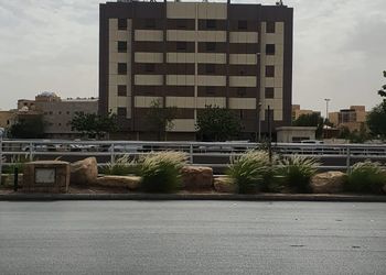 استديو بأثاث مريح وبسيط 