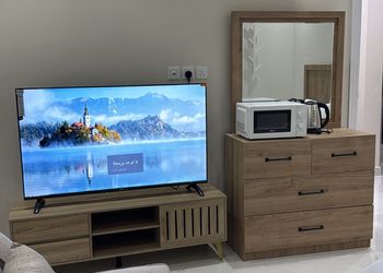 استديو بسرير ماستر وجلسة جانبية