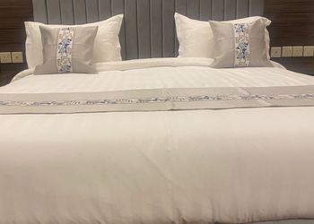 استديو هادئ بسرير ماستر 