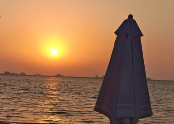 كرفان فاخر على البحر بجلسات خارجية