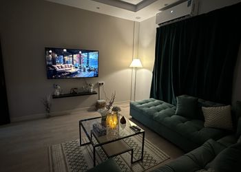 شقة بغرفة معيشة وغرفة نوم 