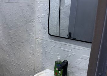 استديو بسرير ماستر وجلسة جانبية 