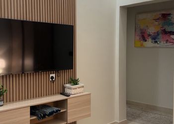 استديو بسرير ماستر وأثاث مريح 