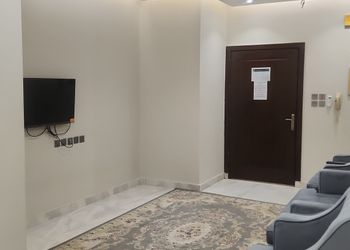 شقة بغرفتين نوم وصالة