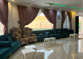 شاليه بالعاب اطفال ومسطح اخضر
