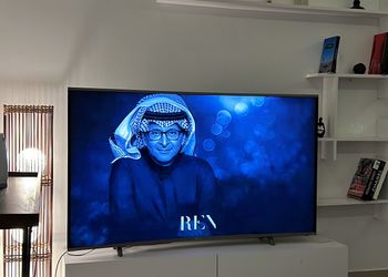 استديو بسرير ماستر وجلسة جانبية 