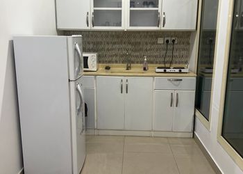شالية بغرفة نوم مطلة على الفناء الخارجي