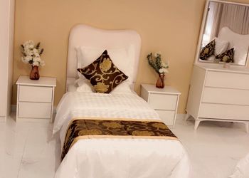 استديو بسرير ماستر وجلسة جانبية