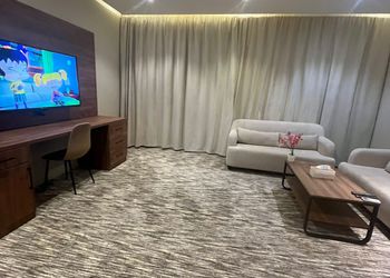 سويت بسرير ماستر وتلفزيون 