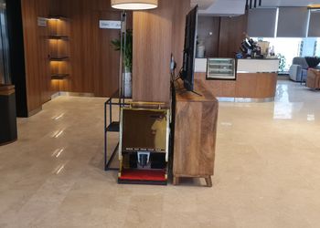 استديو مميز بدخول ذاتي
