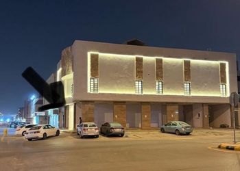 استديو بأثاث مريح وبسيط 