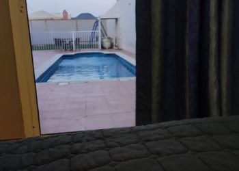 شاليه بغرفتين نوم ومسبح