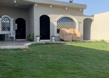استراحة بمسبح داخلي والعاب اطفال
