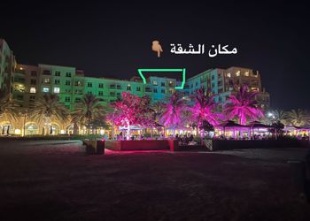 شقة بغرفتين نوم وصالة