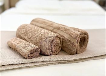 استديو بسرير ماستر وجلسة 