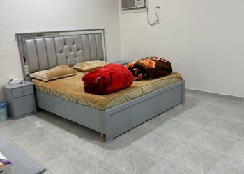 شقة بغرفة جلوس وغرفتين نوم 
