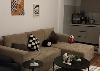 استديو بسرير ماستر وجلسة جانبية 