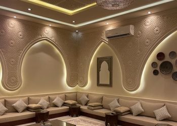 شالية بمجلس مطل على المسبح 