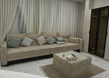 استديو بسرير ماستر وجلسة جانبية 