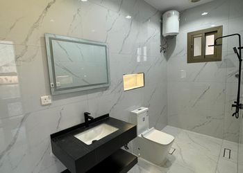 شقة بأثاث مريح وبسيط 