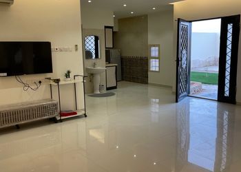 شاليه بألعاب أطفال ومسبح