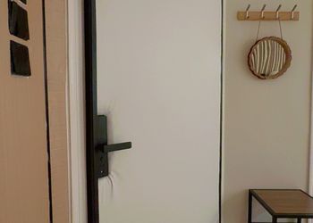 شقة بغرفة معيشة وغرفة نوم 