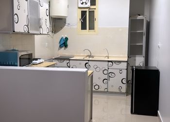 شقة بغرفة نوم وغرفة معيشة 