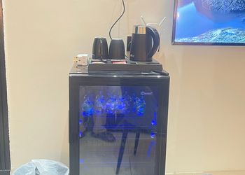استديو بأثاث مريح وبسيط 