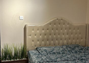 استديو بسرير ماستر وجلسة جانبية 