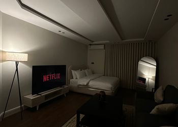 استديو هادئ بسرير ماستر 