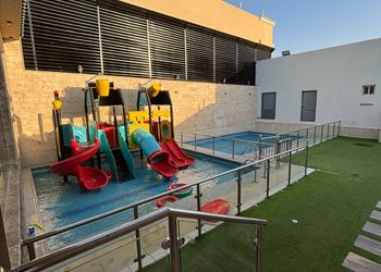استراحة بمسطح اخضر