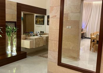 شاليه فاخر بخمس غرف نوم ومسبح