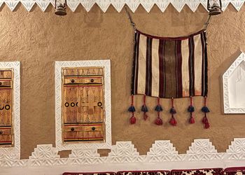 منتجع بمسبح ومسطح اخضر
