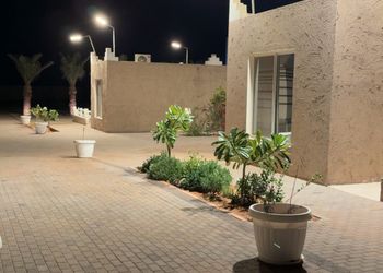 مزرعة بمناظر خلابة وجلسة خارجية 