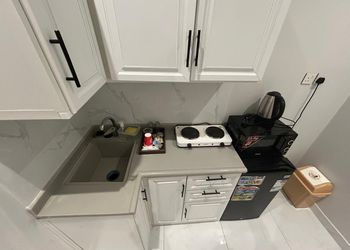 استديو هادئ بسرير ماستر 