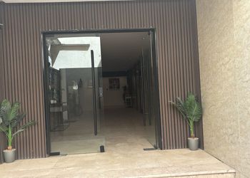 شقة بغرفة معيشة وغرفة نوم 