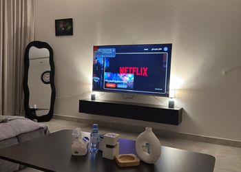 استديو بسرير ماستر وجلسة جانبية 