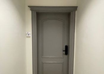 استديو بتصميم أنيق ودخول ذاتي
