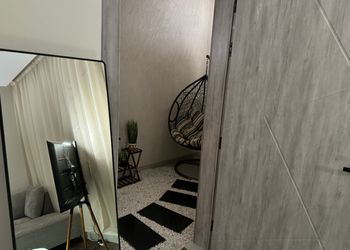 استديو بصالة أنيقة مع بانيو